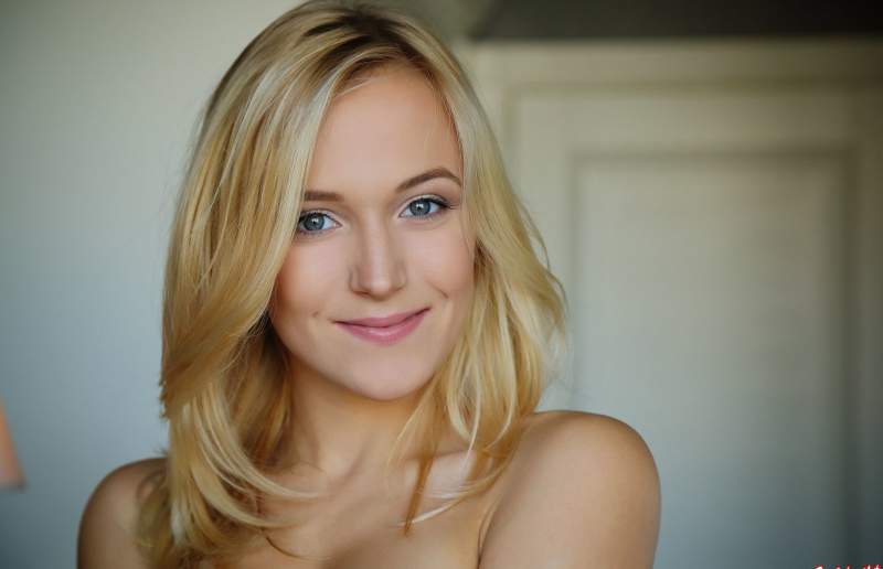 Развратная писька блондинки