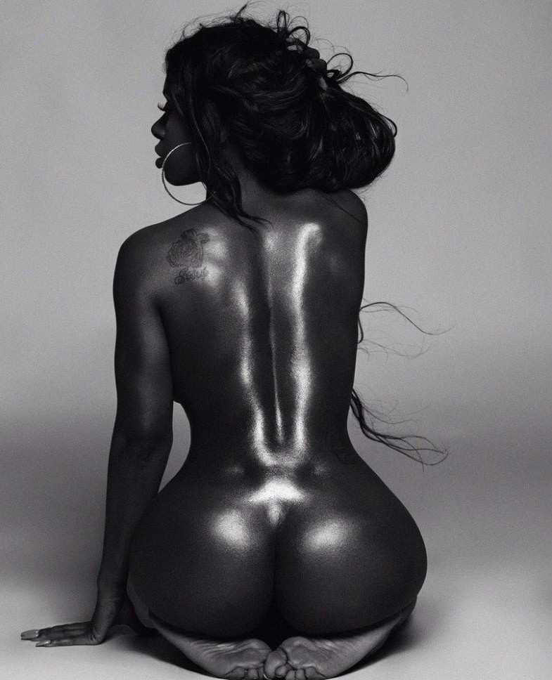 Красивые голые женские попы