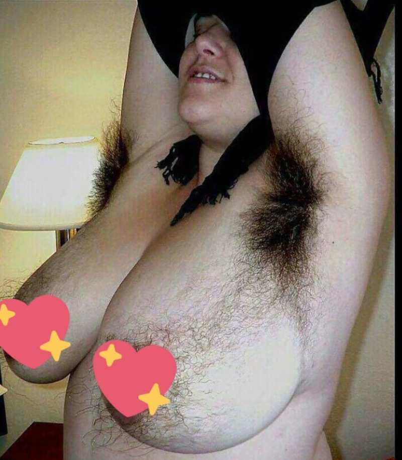Волосатые женские сиськи