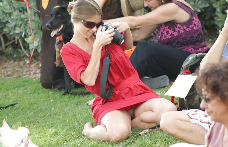 Случайные голые засветы девушек