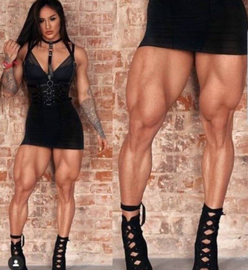 Блондинка с накаченными ногами